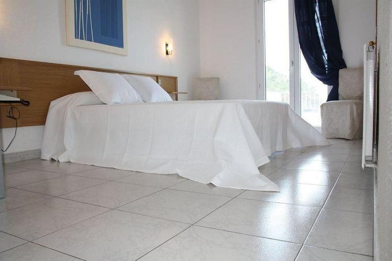 La Gambina Hotell Colera Exteriör bild